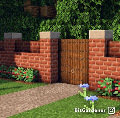 Minecraft Corrage Core, Minecraft Driveway Ideas, Tootsie Minecraft, Minecraft Build Aesthetic Ideas, Cottage Mc House, Minecraft Towel Rack, Mc Building Ideas Aesthetic, Mincraft Idea Outdoor, Aesthetic Minecraft Builds House