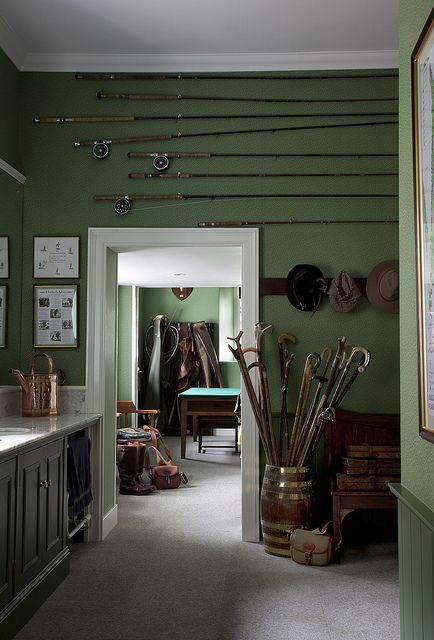 Cabin Chic, Entertaining House, Country House Interior, Green Walls, Green Room, Boot Room, House Book, Fishing Rods, House Interior Decor