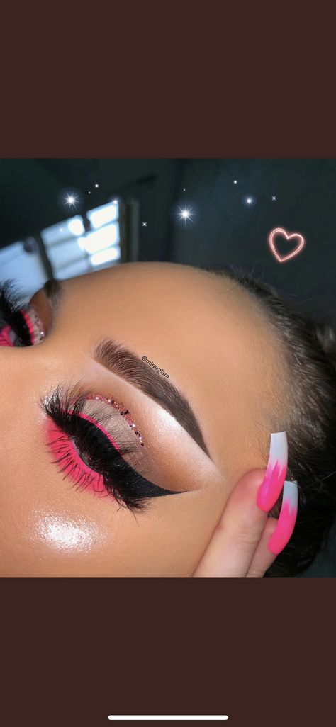 Pink Water Line Makeup, Hot Pink Eye Makeup Looks, Neon Pink Makeup Looks, Pink Out Makeup, Neon Pink Eyeshadow Looks, Hot Pink Prom Makeup, Hot Pink Eyeliner, Hot Pink Eyeshadow Looks, Hot Pink Makeup Looks