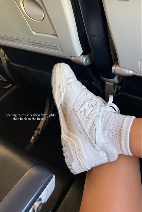 Tennis Shoes Aesthetic, Trendy Shoes Sneakers, Pretty Shoes Sneakers, Cute Nike Shoes, Cute Sneakers, Fresh Shoes, Hype Shoes, Shoe Inspo, Girly Shoes