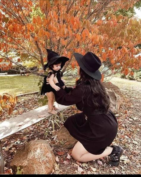 Gothic Baby, Goth Baby, Halloween Photography, Baby Witch, Halloween Photoshoot, Foto Tips, Fantasias Halloween