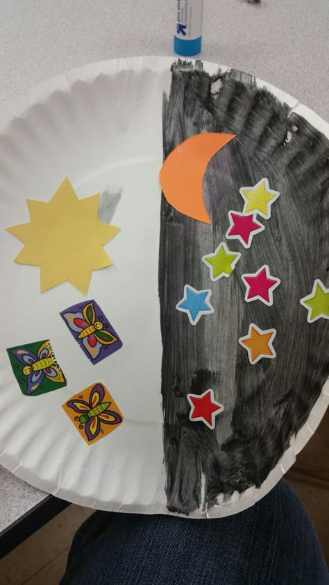 Day/night and light/dark for opposites day. Day And Night Eyfs Activities, Light Crafts For Preschoolers, Opposite Preschool Crafts, Opposite Crafts For Toddlers, Opposites Crafts For Toddlers, Night And Day Crafts Preschool, Opposites Theme Preschool Activities, Light Dark Activities Preschool, Opposite Projects For Kids