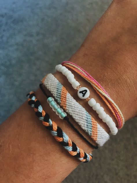 Cute Fun Bracelets, Friendship Bracelet Summer, Bracelet Cotton, Minicompany Ideas, Tiny Friendship Bracelets, Guys Friendship Bracelets, Layered Friendship Bracelets, Stacked Friendship Bracelets, Mens Friendship Bracelet