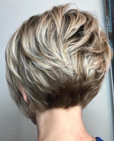 Very Short Stacked Bob with Layers Graduated Layers, Stacked Haircut, Stacked Hairstyles, Longer Layers, Modern Pixie, Κούρεμα Bob, Stacked Haircuts, Stacked Hair, Stacked Bob