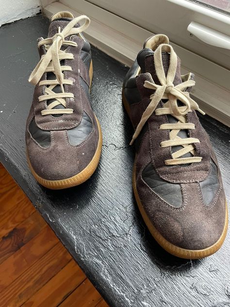 Margiela Sneakers, Margiela Replica, Gap Shoes, Margiela Shoes, Mens Outfit Inspiration, Elegante Casual, Swag Shoes, Streetwear Men Outfits, New Sneakers