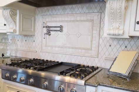 How High Should A Pot Filler Be From The Floor? - Kitchen Seer Kitchen Backsplash Ideas With Pot Filler, Por Filler Kitchen, Pot Filler Above Stove, Pot Fillers Over Stove Placement, Pot Filler Backsplash, Pot Filler Placement, Pot Filler Height, Pot Fillers Over Stove, Pot Fillers