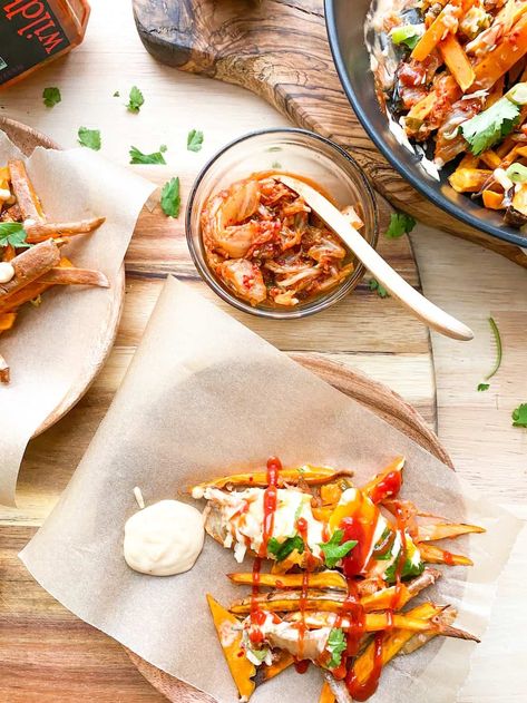 Sweet Potato Kimchi fries - Eat.Drink.Pure Kimchi Fries Recipe, Kimchi Fries, Healthy Ramadan Recipes, Making Sweet Potato Fries, Granola Bites, Potato Sticks, Sour Soup, Spicy Mayo, Fries Recipe