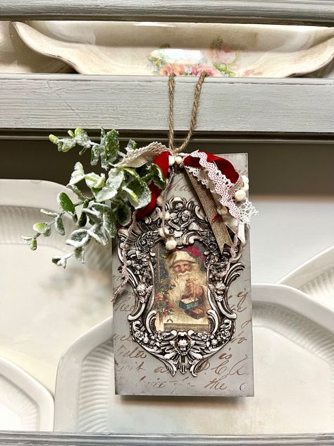 Iod Christmas Tags, Iod Lock And Key Mould Ideas, Iod Craft Ideas, Iod Frames Mould Ideas, Iod Christmas 2023, Iron Orchid Designs Christmas, Iod Ornaments, Iron Orchid Designs Ideas, Iod Christmas Ornaments