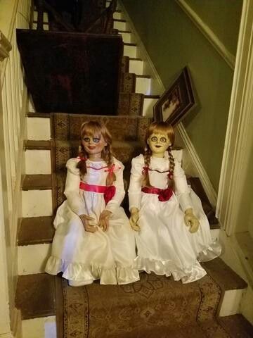 Annabelle Creation Movie, The Conjuring Annabelle, Ed E Lorraine Warren, Halloween Tour, Annabelle Doll, The Conjuring Universe, Horror Room, Conjuring Universe, Lorraine Warren