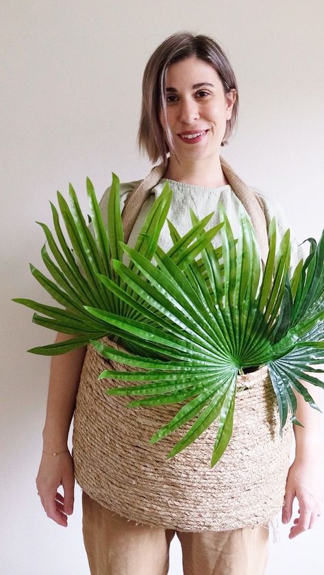 Plant Halloween Costumes, Plant Lady Costume, Plant Costume, Mom Costume, Diy Plants, Care Tag, Plant Mom, Plant Lady, Plant Care