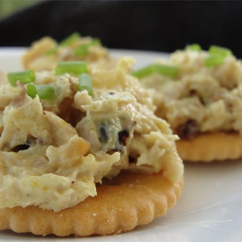 Far East Tuna (Canapes) Tuna Canape, Tuna Spread Recipe, Party Cheese Ball, Salad For One, Tuna Mayo, Shrimp Toast, Smoked Oysters, Tuna And Egg, Canapes Recipes