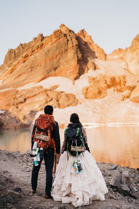 Multnomah Falls Wedding, Outdoorsy Wedding, Creative Wedding Photo, Multnomah Falls, Adventure Couple, Wedding Photography Tips, Wedding Photos Poses, Oregon Wedding, Adventure Wedding