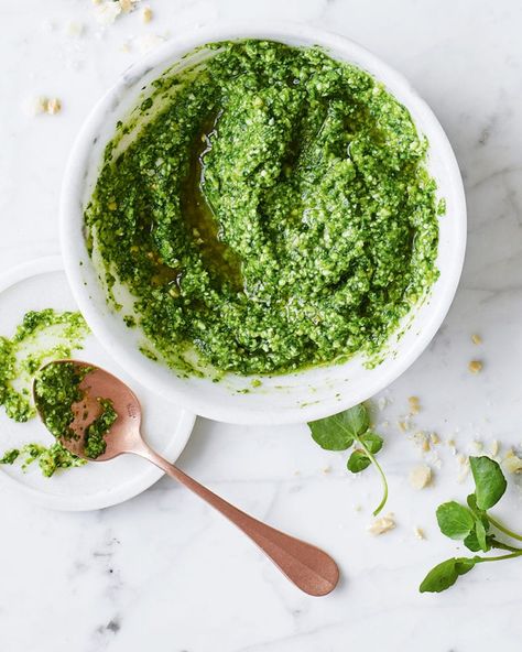 Watercress pesto | delicious. magazine Mint Pesto Recipe, Pesto Pizza Recipe, Pesto Pizza, Homemade Pesto, Pumpkin Seed, Rosemary Mint, Pesto Recipe, Pesto Sauce, Basil Pesto