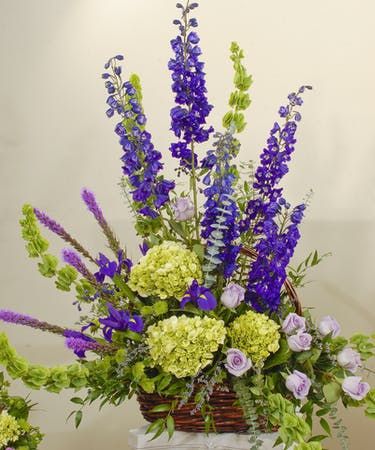 Alter Flowers, Sympathy Floral, Hydrangea Flower Arrangements, Floral Designs Arrangements, Colorful Flowers Arrangements, Bells Of Ireland, Floral Art Arrangements, Altar Flowers, Large Flower Arrangements