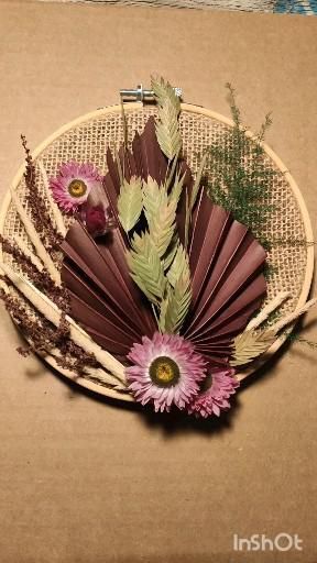 Dried Flowers Crafts, Satin Flowers Diy, Burlap Wreath Diy, Earrings Diy Handmade, Easy Diy Wreaths, Diy Furniture Decor, Fleurs Diy, Diy Diwali Decorations, Jute Crafts