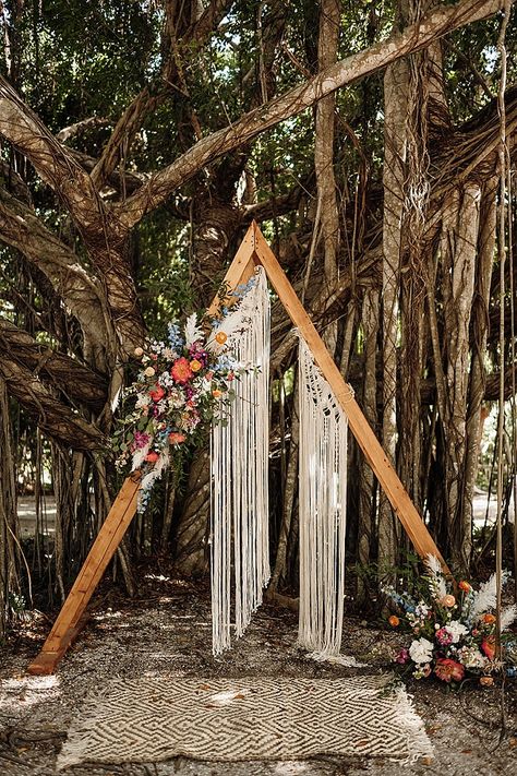 Bohemian Backyard Wedding, Bohemian Backyard, Macrame Wedding Backdrop, Airbnb Wedding, Macrame Wedding, Diy Wedding Flowers, Wedding Boho, Lake Wedding, Beautiful Backyards