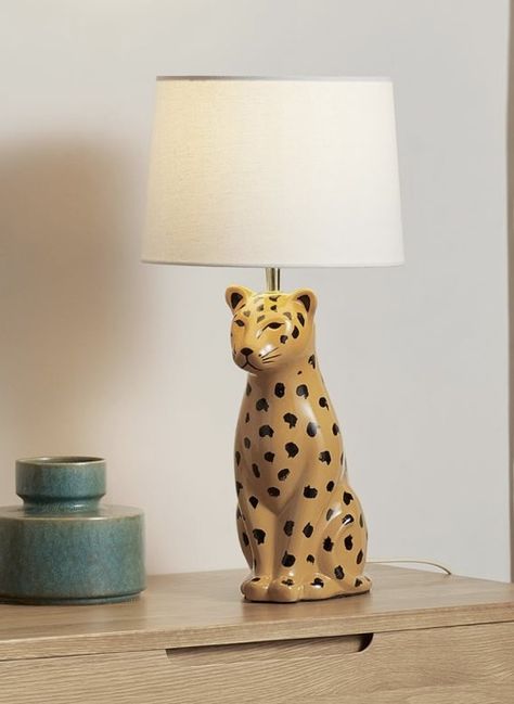 Cute Furniture, Ceramic Table Lamp, Dream Decor, Bedroom Themes, Ceramic Table Lamps, Ceramic Table, Aesthetic Room Decor, My New Room, New Room