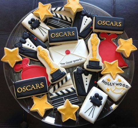 Hollywood Red Carpet Cookies Decorated, Red Carpet Cookies, Movie Premiere Theme Party, Hollywood Sweet 16, Sweet Sixteen Themes, Hollywood Dance, Red Carpet Theme Party, Movie Theme Birthday Party, Hollywood Birthday Parties