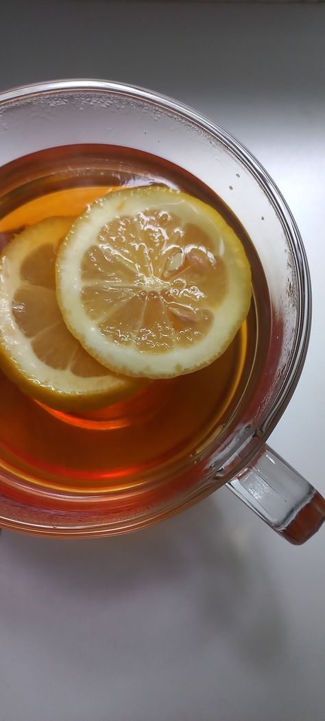 Tea With Lemon, Confort Food, Foodie Instagram, Fruit Photography, Lemon Tea, Coffee Photography, Aesthetic Coffee, A Cup Of Tea, Interesting Food Recipes