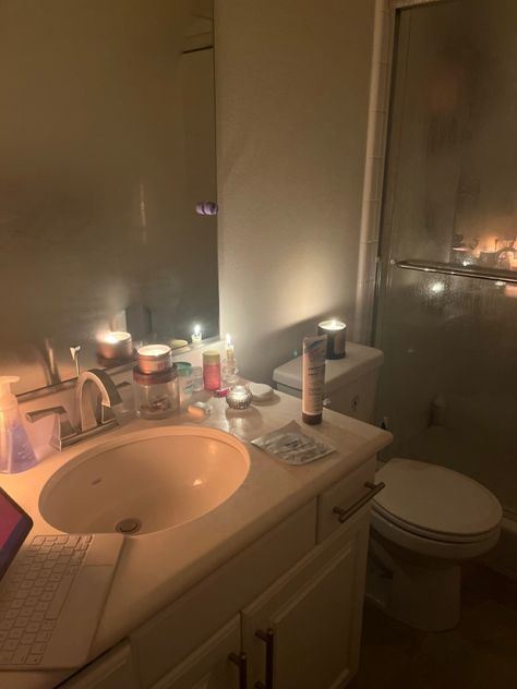 Shower Candles Bathroom, Candle Shower Aesthetic, Candle Lit Aesthetic, Early Morning Shower Aesthetic, Evening Shower Aesthetic, Night Light Bathroom, Clean Girl Shower Aesthetic, Clean Shower Aesthetic, Romanticizing Showering