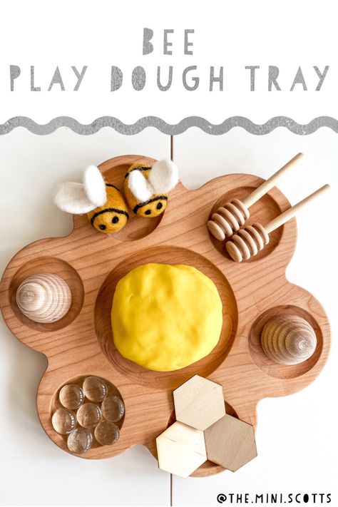 Bee theme play tray with homemade playdough for toddlers and preschoolers. Loose parts used for open ended play Bee Playdough, Loose Parts Toddlers, Bee Activities, Early Learning Activities, Homemade Playdough, Montessori Toddler, Homeschool Preschool, Bee Theme, Classroom Inspiration