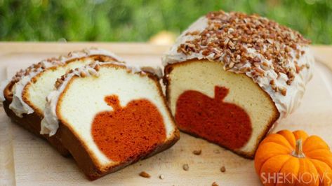 This Clever Pumpkin Pound Cake Recipe Is Almost Too Cute to Eat – SheKnows Pumpkin Pound Cake Recipes, Pumpkin Pound Cake, Cooking Fails, Postres Halloween, Patisserie Fine, Cake Hacks, Pumpkin Coffee, Food History, Pumpkin Flavor