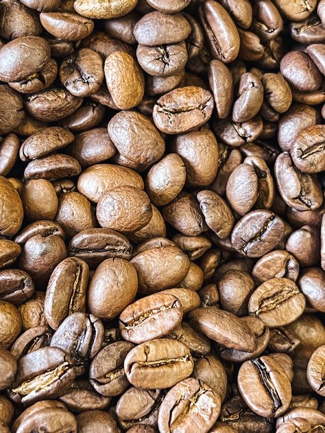 Medium roast coffee beans #coffee #coffeebeans Medium Roast Coffee, Roast Coffee, Roasted Coffee Beans, Coffee Roasting, Coffee Beans, Coffee