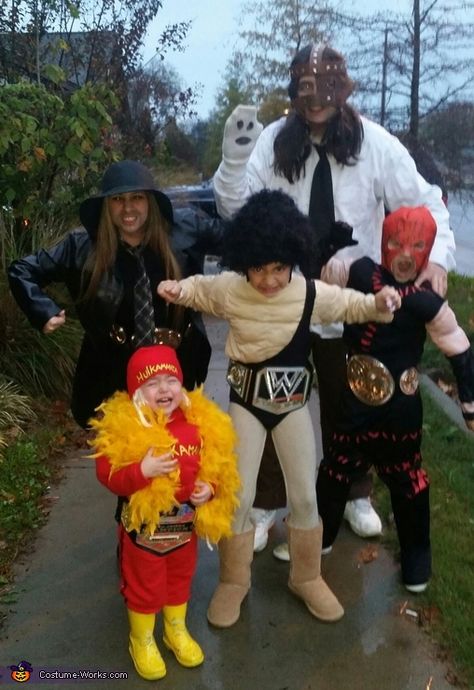 WWE Wrestlers Costume Wwe Group Costume, Wrestling Family Costumes, Family Wrestler Costumes, Wwe Family Costumes, Wwe Couples Costumes, Wwe Costumes Women, Wwe Halloween Costumes, Wrestler Halloween Costume, Wwe Cosplay