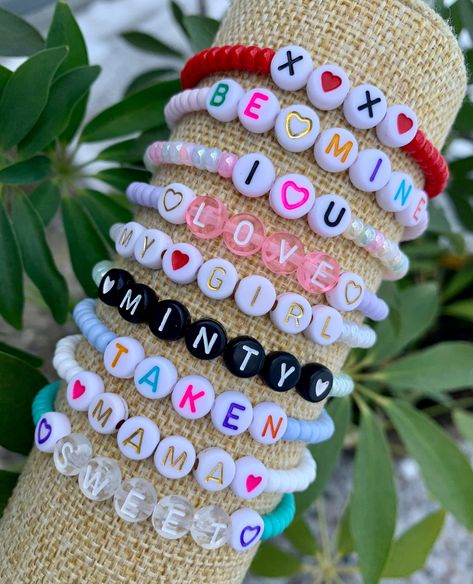 "This listing is for ONE Custom Personalized Bracelet perfect for Valentine's Day! Made with 4mm Czech Glass beads and your choice of letter beads! Bracelets Colors: -Red -Pink -Pastel Mix -Lavender -Pearl White -Mint -Blue -White -Seafoam Letter Beads: -White (white w/Black lettering) -Multicolor (white w/multicolor lettering) -Translucent Pink (pink w/white lettering) -Gold (white w/gold lettering) -Black (black w/white lettering) -Clear (clear w/white lettering) Be sure to leave all informati Bestie Bracelets Bead, Beaded Bracelets With Pearls, Beads With Letters, Letter Beads Bracelet, Letter Bracelet Beads, Letter Bead Bracelets, Valentines Bracelets, Crochet Bracelet Pattern, Pony Bead Bracelets