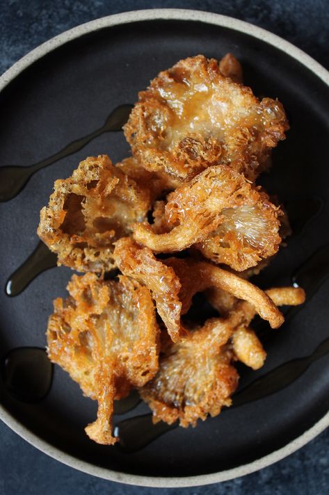 Honey Glazed Tempura Oyster Mushrooms (vegan) – NO EGGS OR HAM Miso Glazed Mushrooms, Tempura Oyster Mushrooms, Blue Oyster Mushrooms Recipes, Tempura Mushrooms, Vegan Tempura, Tempura Veggies, Mushroom Tempura, Commercial Deep Fryer, Oyster Mushroom Recipe