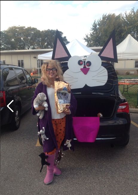 my trick or trunk theme for 2013 :} Cat Lady Trunk Or Treat, Crazy Cat Lady Halloween, Cat Lady Costume, Crazy Cat Lady Costume, Church Halloween, Teal Pumpkin Project, Trunk Or Treat Ideas, Halloween Costume Contest, Treat Ideas