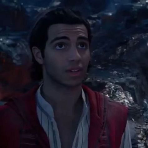 Jasmine Aesthetic, Aladdin Live, Mena Massoud, Aladdin Disney, Aladdin 2019, Naomi Scott, Male Celebs, Aladdin And Jasmine, Disney Aladdin