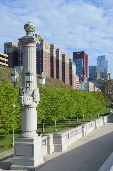 A Complete History of Grant Park, Chicago's Greatest Park Space - Curbed Chicago Grant Park Chicago, Management Consultant, Chicago History, Grant Park, Green Park, Green Space, American Dream, Architecture Building, Project Management