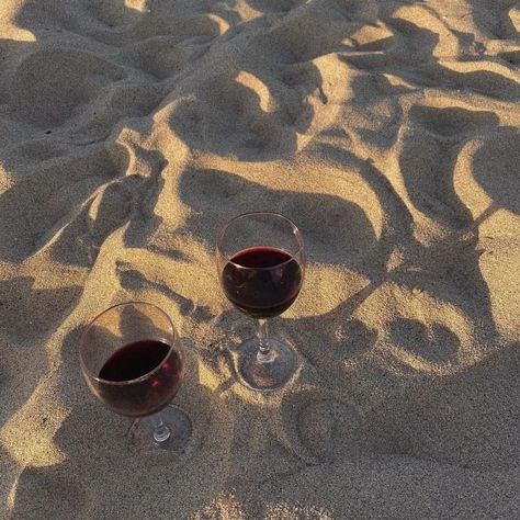 Wine On The Beach Aesthetic, Wine Beach Aesthetic, Bottle Of Wine Aesthetic, Red Beach Aesthetic, Socials Aesthetic, Wine And Beach, Wine On The Beach, Sarah Core, Burgundy Aesthetic