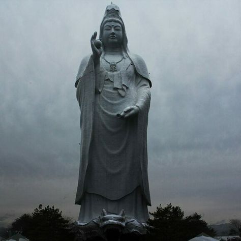 Sendai Daikannon, Spring Temple Buddha, Bodhisattva Guanyin, Goddess Of Mercy, Kuan Yin, Kwan Yin, Big Buddha, Chinese History, Sendai