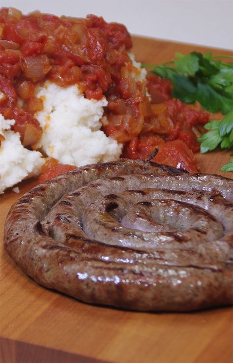 Pap En Sous South Africa, Tomato And Onion Gravy, Mielie Pap Recipes, Pap Recipe South Africa, Boerewors Recipe, South African Sausage, Pap Recipe, Baked Bbq Ribs, South Africa Food