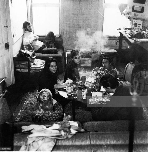 A group of beatniks sit in an apartment at 24 Cornelia Street, New York, New York, December 5, 1959. Dian Doyle and Kirby Doyle, Mimi Margaux, Stella Pettelli, and Philip Lamantia and Jerrold Heiserman. Honestly Nevermind, Writer's Office, New York December, Apartment New York, Beatnik Style, Chelsea Hotel, Beat Generation, I'm With The Band, Greenwich Village