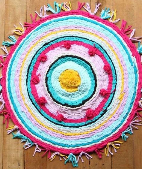 Grab A Hula Hoop For These 10 Amazing Decor Ideas | Hometalk Tshirt Rug, Beautiful Baby Blanket, Diy Rug, Hula Hoop, Old Clothes, Single Crochet Stitch, Old T Shirts, T Shirt Yarn, Towels Design