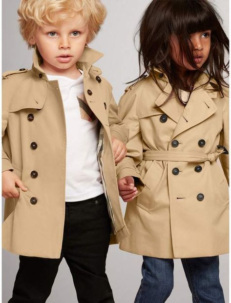 Burberry The Wiltshire - Heritage Trench Coat burberry #kids #fashion chick for more information or to Buy Boys Trench Coat, Kids Trench Coat, College Gameday Outfits, Winter Baby Clothes, Cool Kids Clothes, Kids Dress Wear, Toddler Girl Outfit, Winter Trench Coat