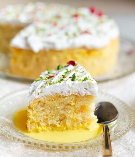 Saffron Tres Leches Cake, Saffron Desserts, Saffron Milk Cake, Cake For Two Recipe, Saffron Milk, Saffron Cake, Pistachio Cake Recipe, Cups Recipes, Cafe Recipes