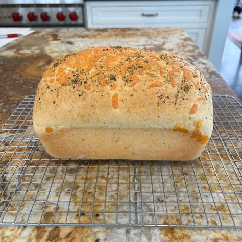 Italian Herb & Cheese Bread Recipe Italian Herb And Cheese Bread Recipe, Herb Cheese Bread, Italian Cheese Bread, Garlic Herb Bread, Easy Bread Machine Recipes, Buttermilk Bread, Recipe Bread, Cheese Bread Recipe, Italian Herbs