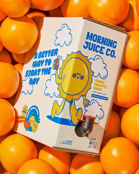 Juice Branding Design, Desain Merek, Retro Packaging, Typography Packaging, Morning Juice, Sunny Disposition, Juice Branding, Juice Packaging, 광고 디자인