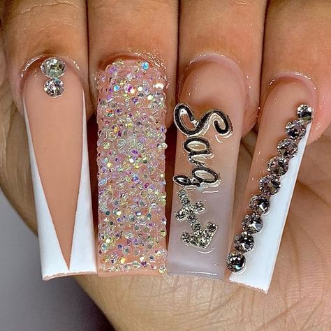 03 Birthday Nails, Acrylic Nail Designs Sagittarius, Medium Size Birthday Nails, Sagitarrius Birthday Nails, 18tg Birthday Nails, Saggitarius Birthday Nail Ideas, 22nd Birthday Nail Designs, Libra 21st Birthday Nails, Sagittarius Nails Designs Acrylic Short