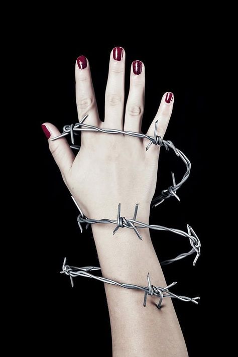 Barbed Wire Art, November 12th, Holiday Crafts Christmas, Barbed Wire, Crafts Christmas, Forearm Tattoo, Photoshop Design, Wire Art, Art Google