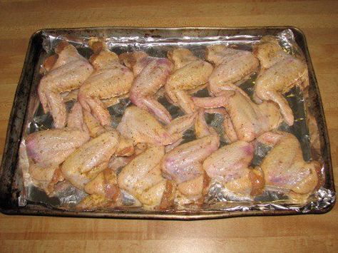 Bake Chicken Wings, Wings Recipe Oven, Chicken Wings Recipe Oven, How To Bake Chicken, Oven Chicken Wings, Wings Recipe Baked, Whole Baked Chicken, Easy Chicken Wings, Baked Chicken Wings Oven