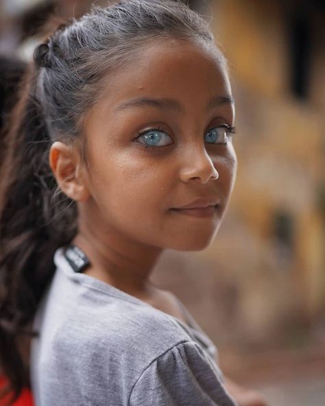 Turkish Photographer Captures the Beauty of Children’s Eyes That Shine Like Gems / Bright Side Rare Eyes, Beautiful Eyes Color, Amazing Eyes, Eyes Color, Windows To The Soul, Most Beautiful Eyes, Aesthetic Eyes, Stunning Eyes, Gorgeous Eyes