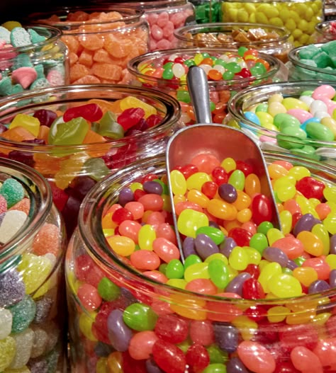 Rediscover your favorite sweet treats from childhood at our online candy shop. You'll find assorted candy and confections that will bring back fond memories and satisfy your sweet tooth. Visit Vermont, Your Birthday Your, Country Stores, Vermont Country Store, Classic Candy, Junk Food Snacks, Candy Brands, Sugary Food, Best Candy