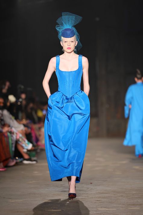 Christopher John Rogers resort 2023 - Christopher John Rogers - 5 Christopher John Rogers Resort 2023, Christopher John Rogers Dress, Unconventional Fashion, Brooklyn Navy Yard, Costume Inspirations, Christopher John Rogers, Award Show Dresses, Rich Auntie, Oscar Award