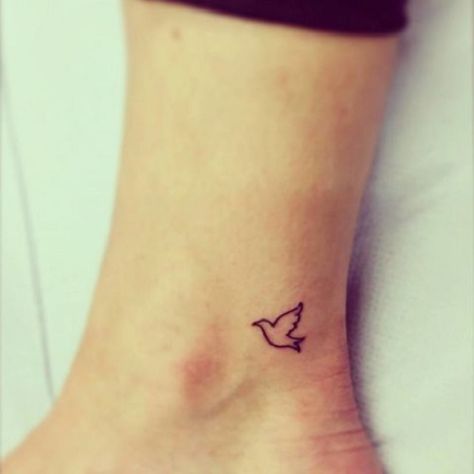 Tiny Bird Tattoo on Ankle Bird Outline Tattoo, Small Dove Tattoos, Small Bird Tattoos, Little Bird Tattoos, Tiny Bird Tattoos, Dove Tattoos, Flying Bird Tattoo, Ankle Tattoo Designs, Small Bird Tattoo