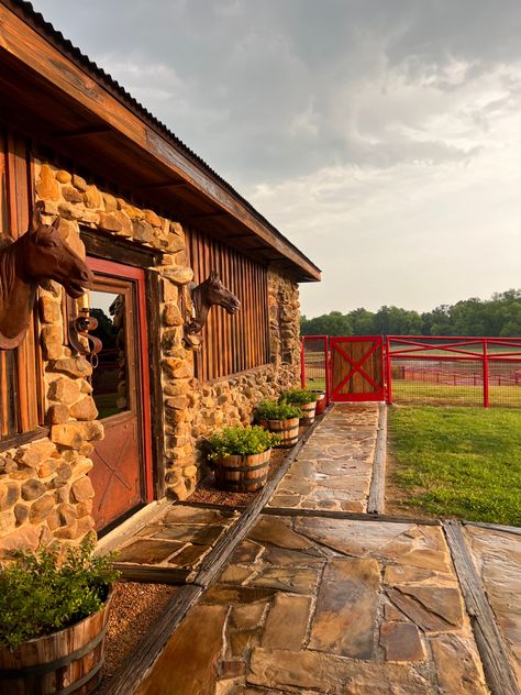 Rustic Cast Iron Horse Heads on House Texas Ranch House, West Texas Ranch House, Mexi Ranch, Texas Cattle Ranch, Mexican Ranch, King Ranch Texas, New Mexico Horse Ranch, Texas Home Decor, Ranch Farm